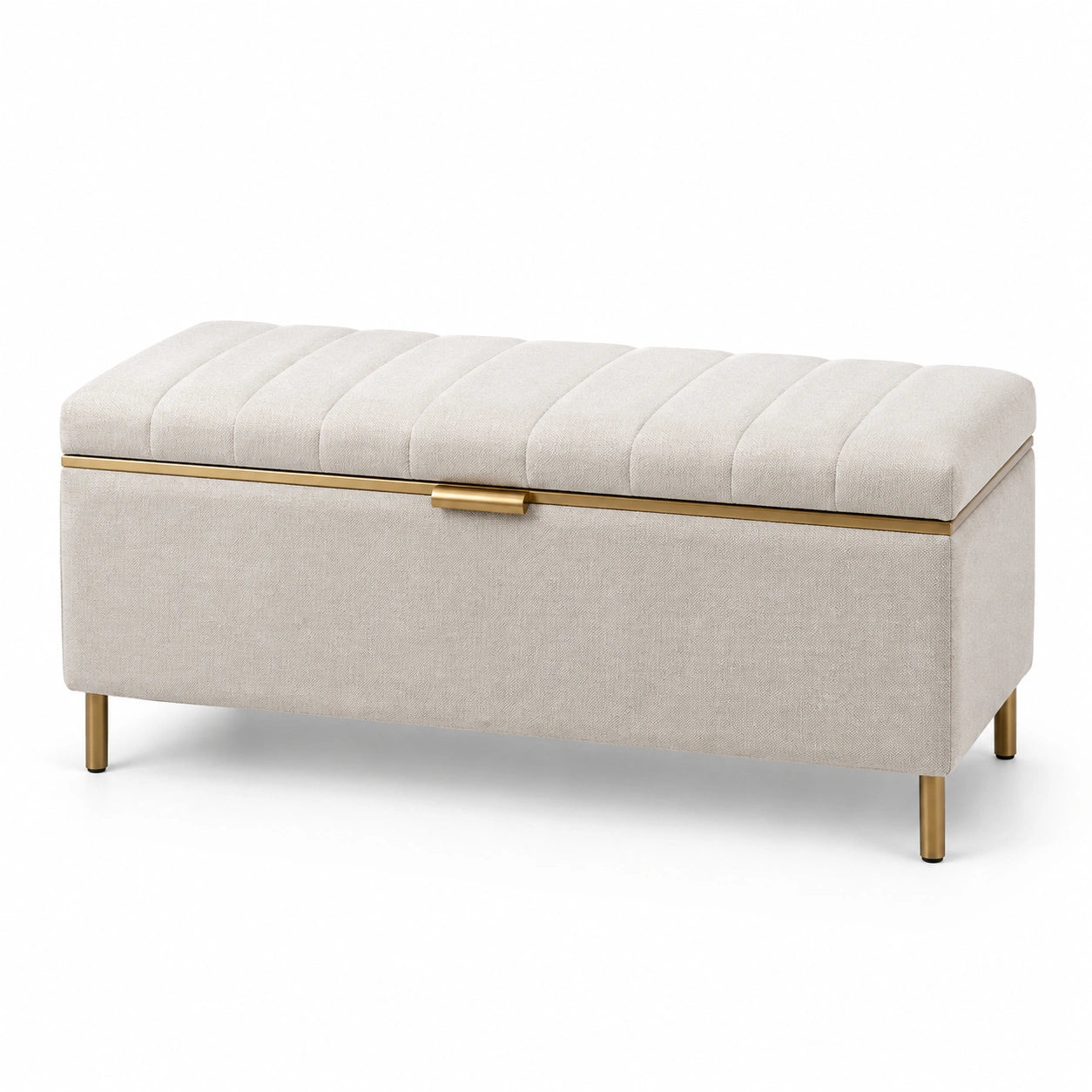 Banco de tela beige con patas metálicas doradas